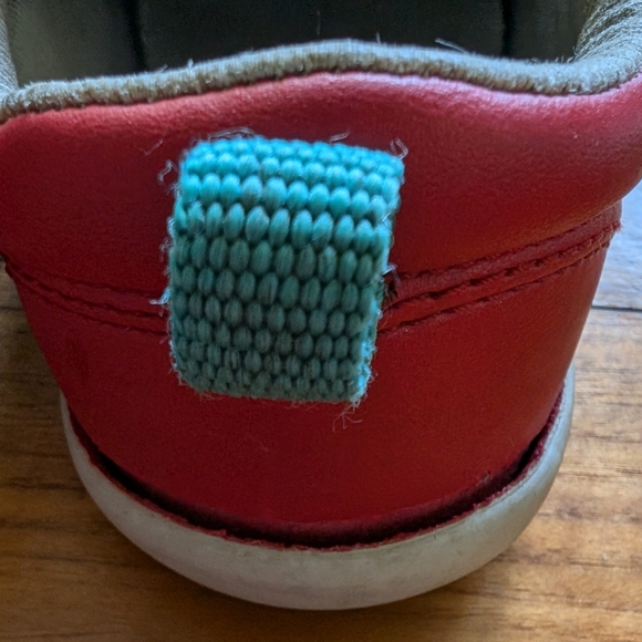 Ten little everyday shoes size 8 -needs shoe glue - Picture 3 of 3